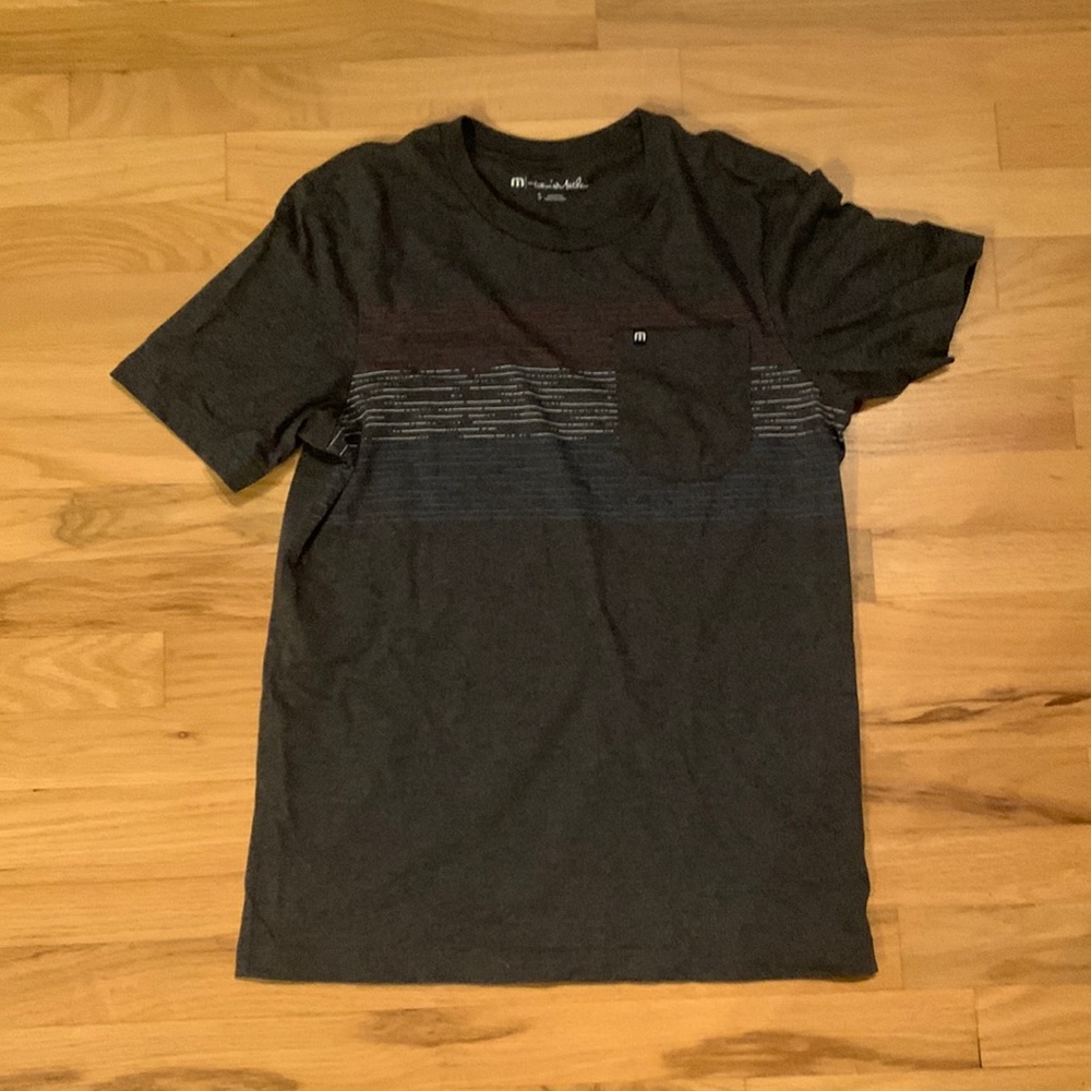 Travis Mathew tshirt
